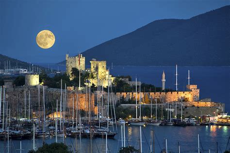 Bodrum Merkez, Yat Limanı, Bodrum Kalesi, Barlar Sokağı, Antik .